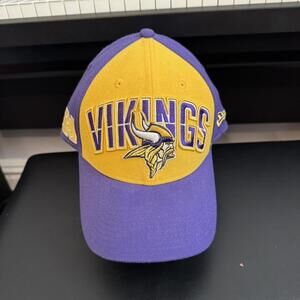 Purple and yellow New Era cap vikings medium-large size #Vikings